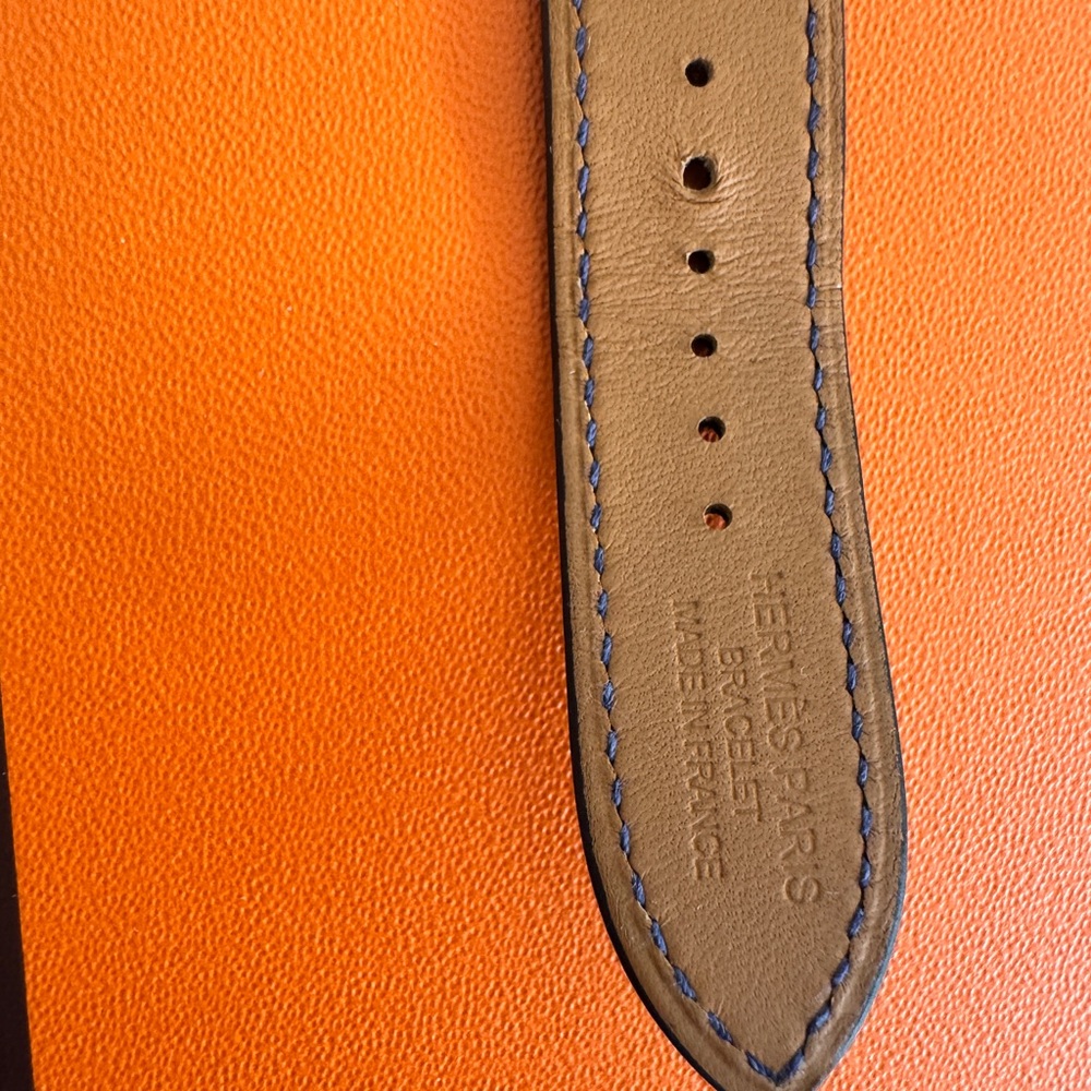 Hermes Navy Blue Single Tour Leather Apple Watch - Picture 5 of 16
